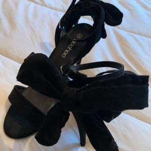 Black heels with Bow detail
